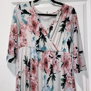 Pink blush floral maternity maxi dress size XL. Perfect for baby shower!